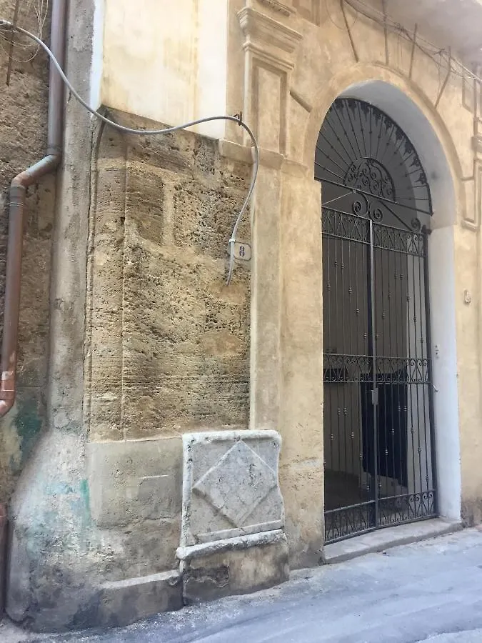 La Casetta Perfetta @ The Cathedral Παλέρμο